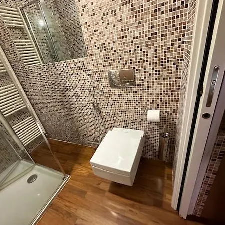 Mansarda Di Design Nel Centro Di Apartment