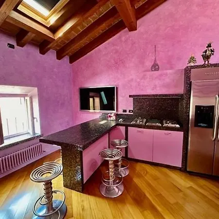 Mansarda Di Design Nel Centro Di Piacenza