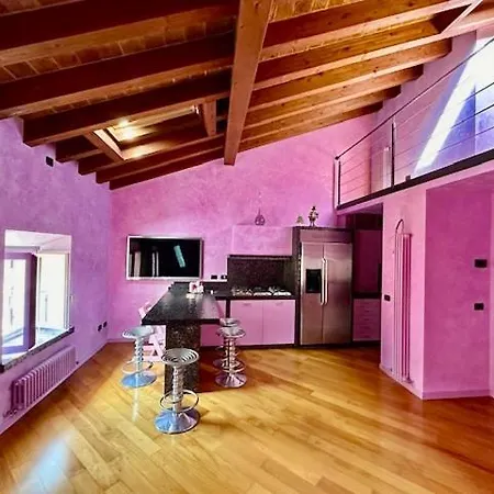 Mansarda Di Design Nel Centro Di Appartement